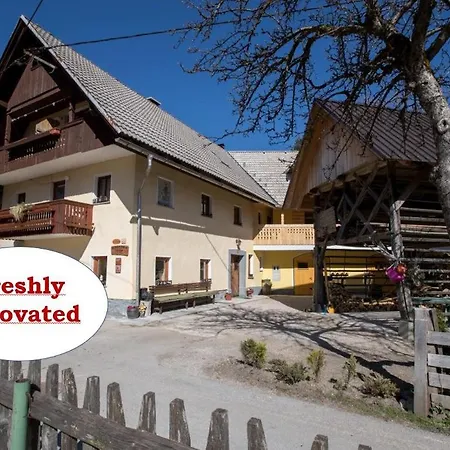 Pri Miklavu Farm stay *