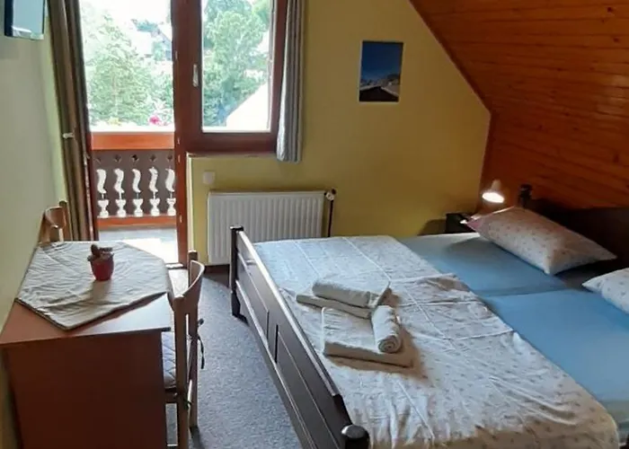 Pri Miklavu 农家乐 *